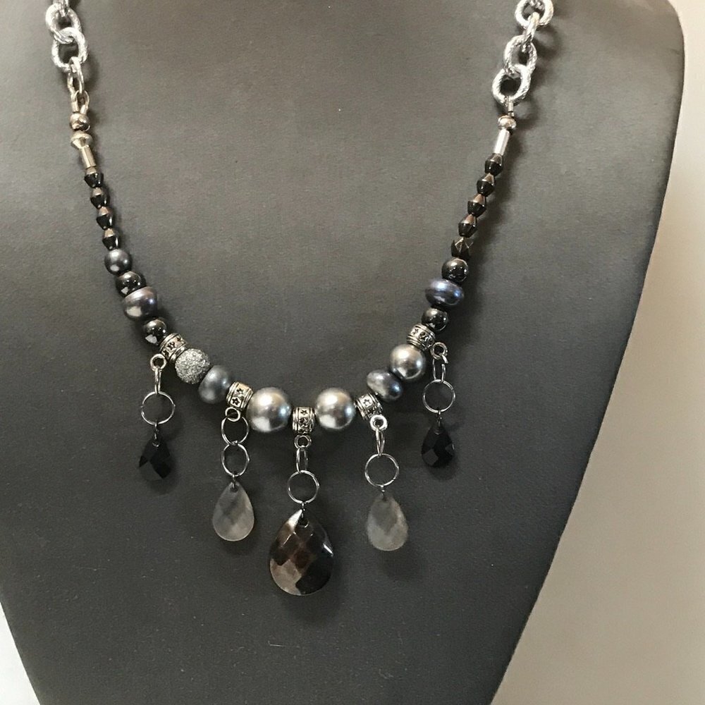 Handmade Fringe Necklace Bib Choker Chain NWT Beaded Silver Pearl Biker Festival - Picture 2 of 5